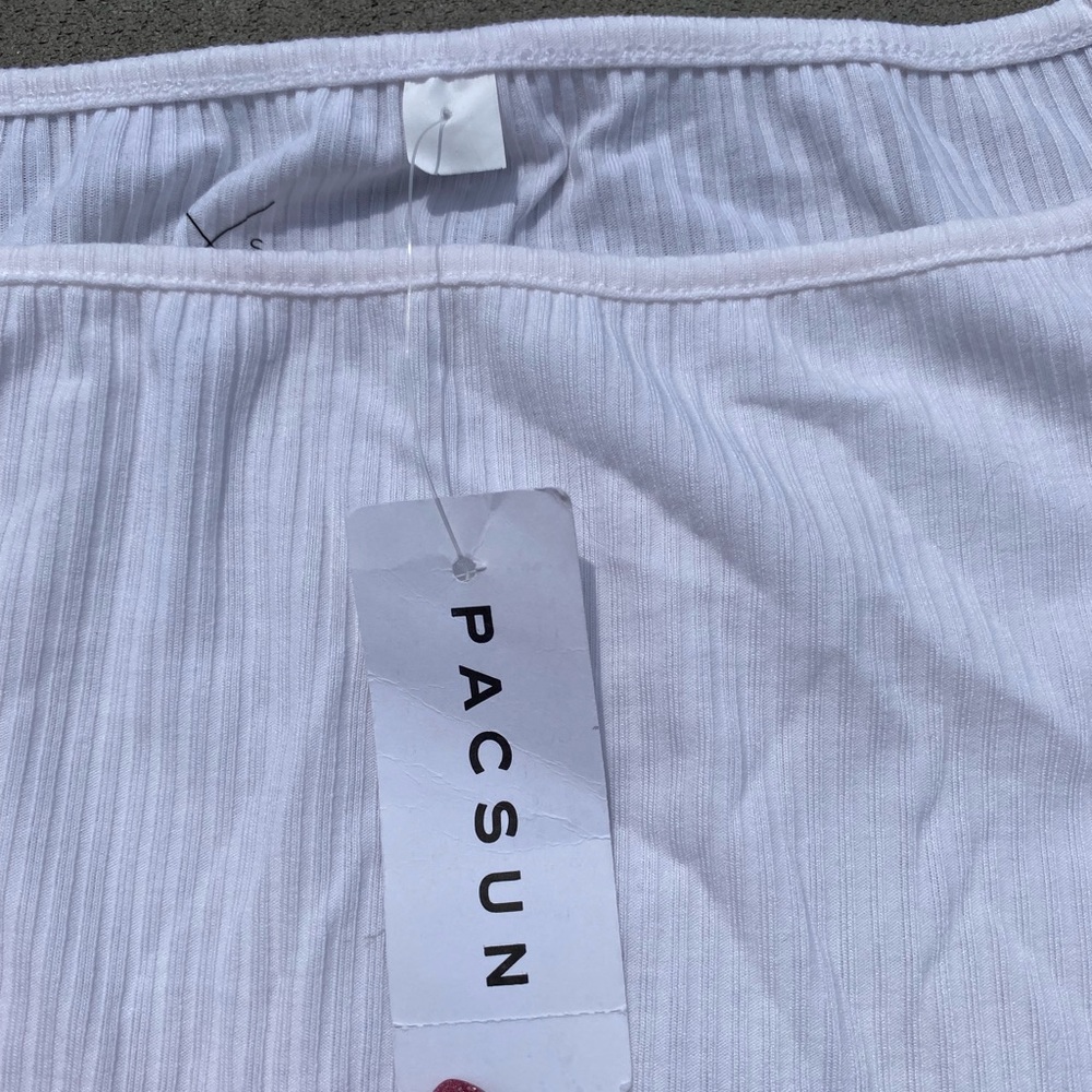 NWT Off the shoulder crop top - Picture 3 of 6